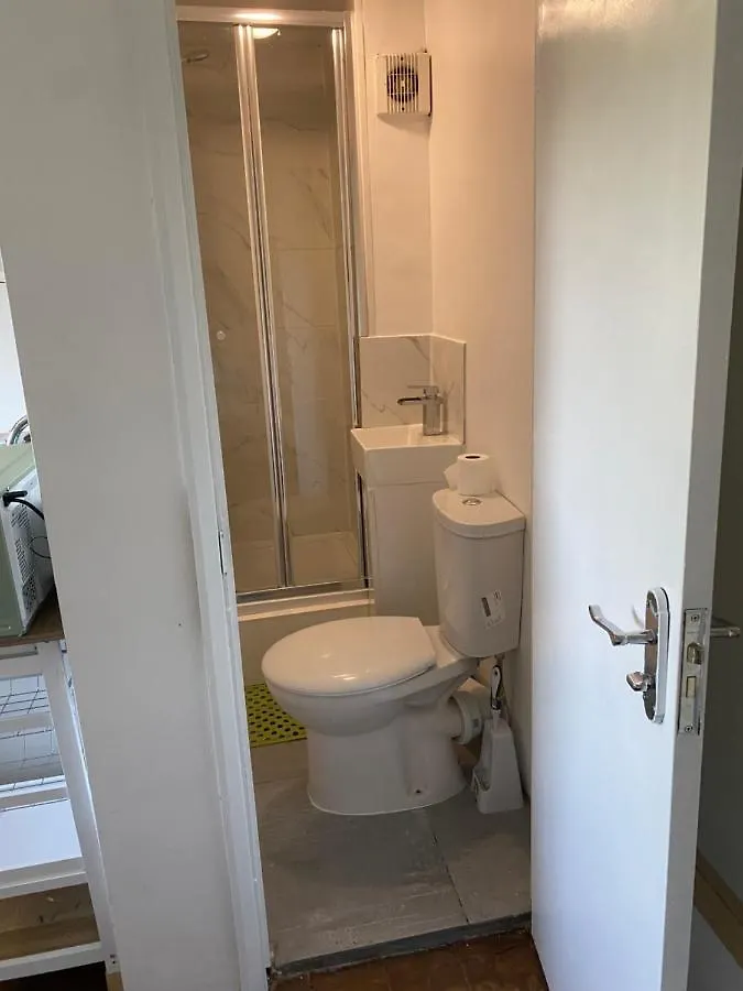 Apartment Accommodation Hub Studio 3 London